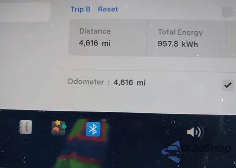 2025 Tesla Model 3 Long Range All-Wheel Drive из США, поврежденный, VIN 5YJ3E1EB5SF008758